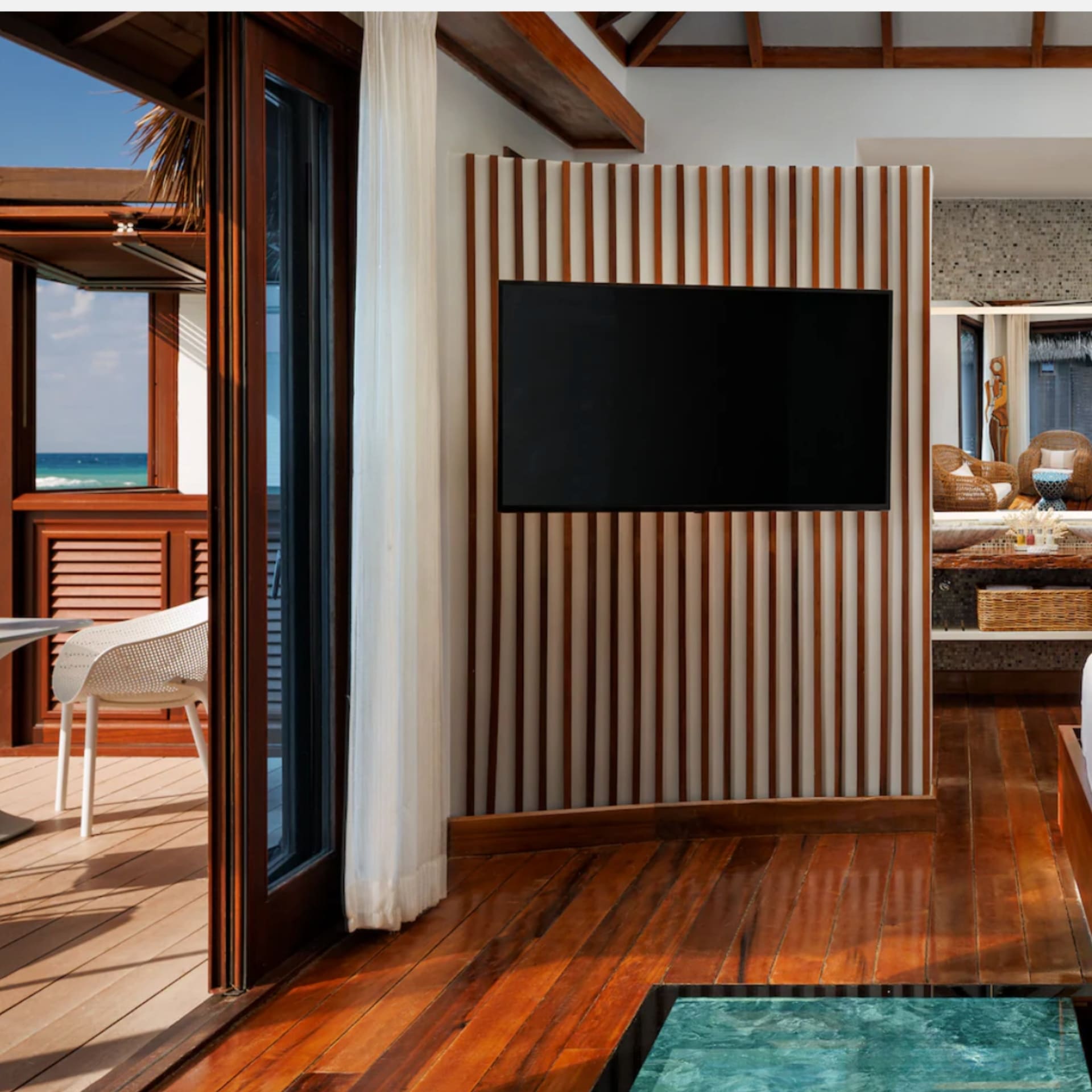 Sandals Royal Caribbean 777 Deal_Interior