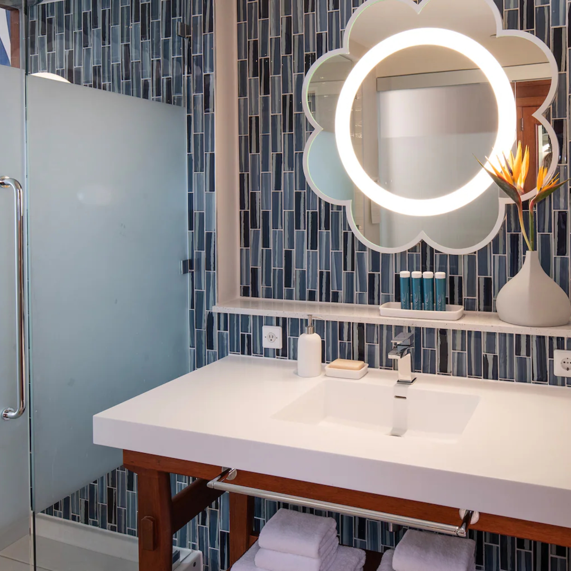 Sandals Curacao Sunchi Beachside Club Room Bathroom 777