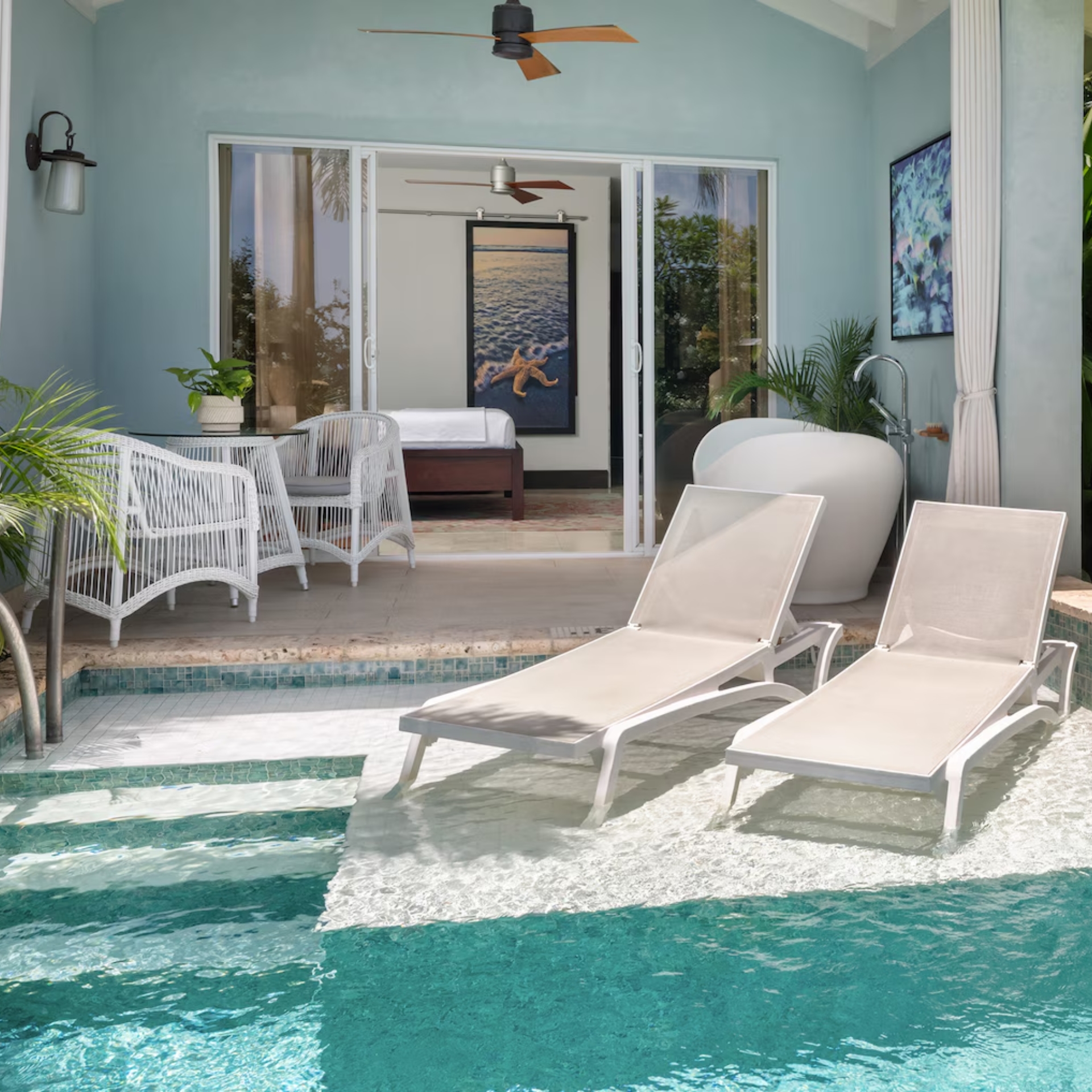 Sandals Halcyon Swim Up Suite Pool