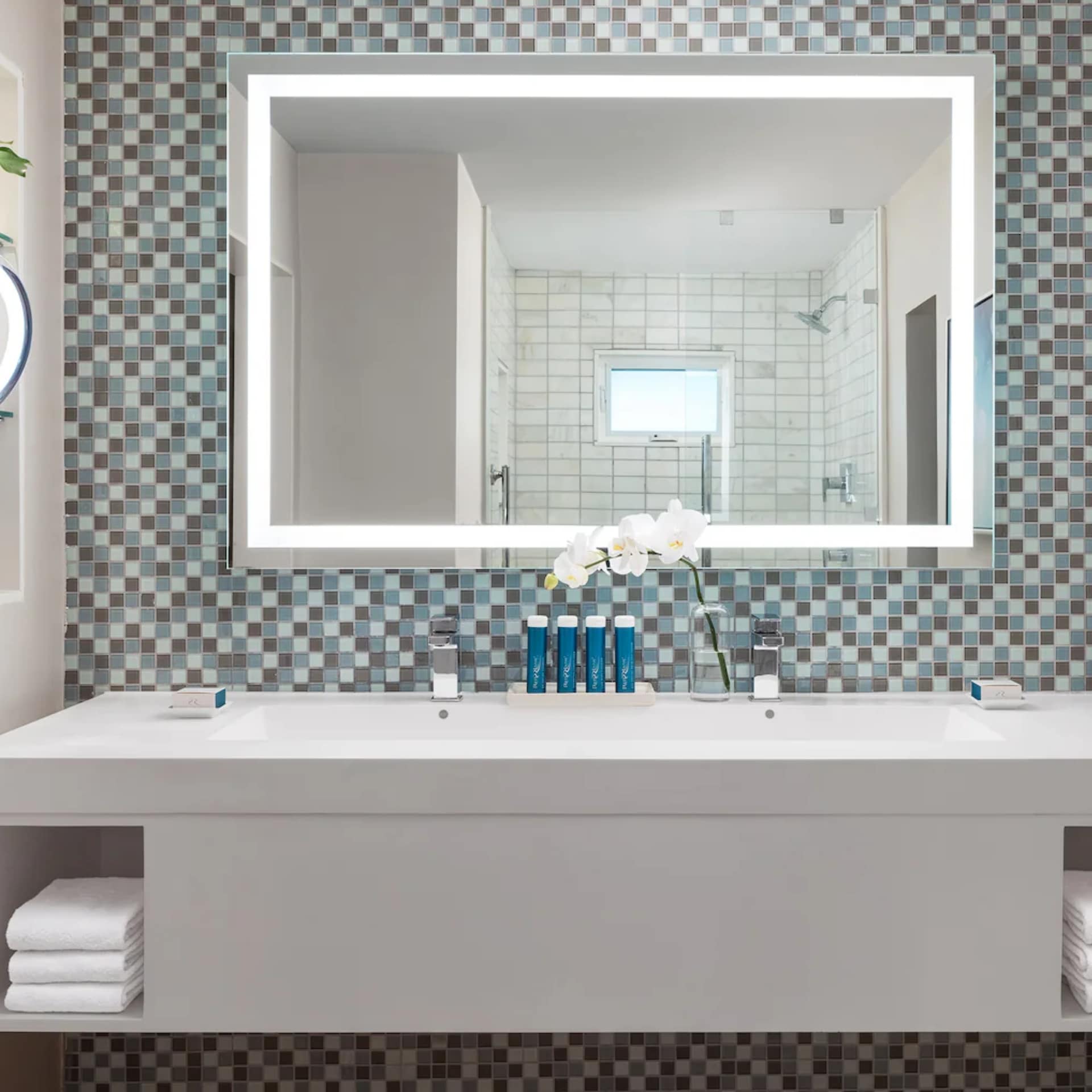 Sandals Royal Bahamian 777 Island Village Butler Bathroom