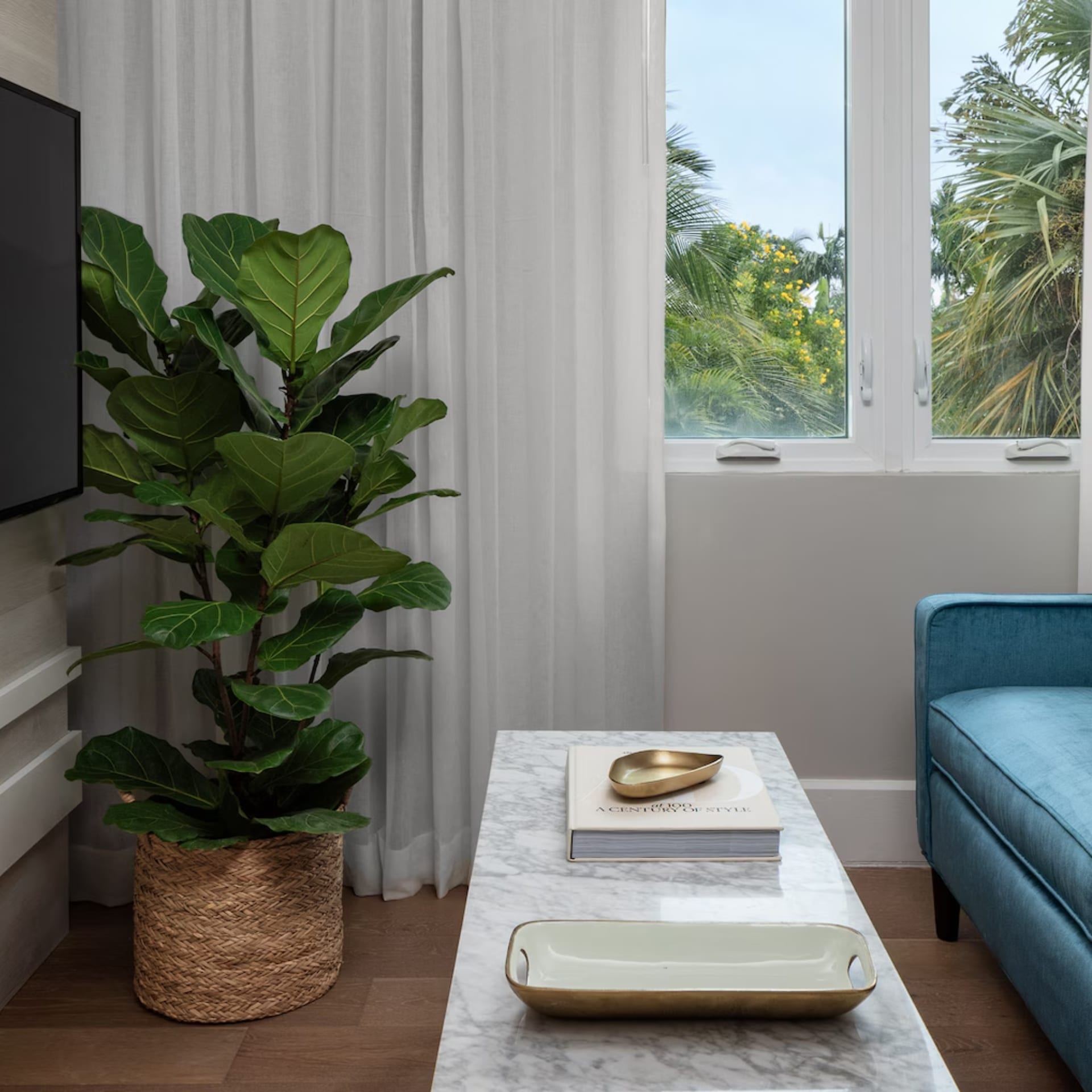 Sandals Royal Bahamian 777 Island Village Butler Living Room