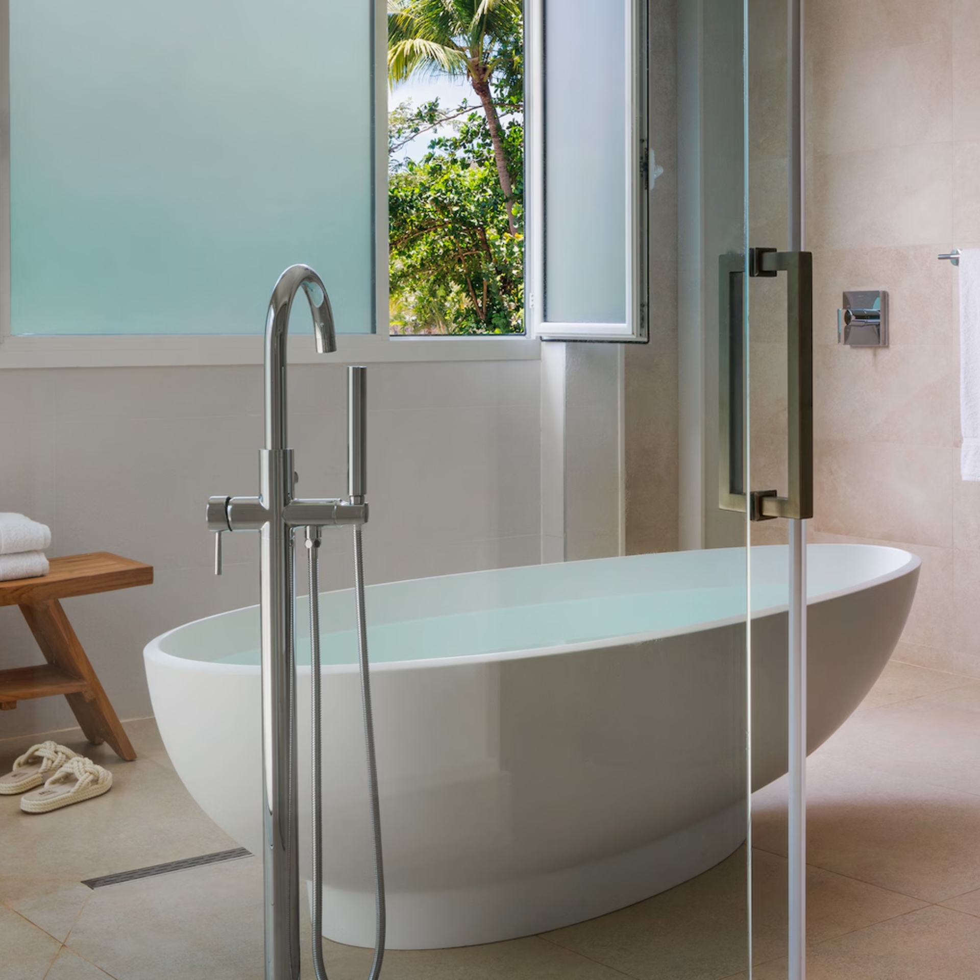 Sandals St Vincent 777 Butler Villa Bathroom Tub