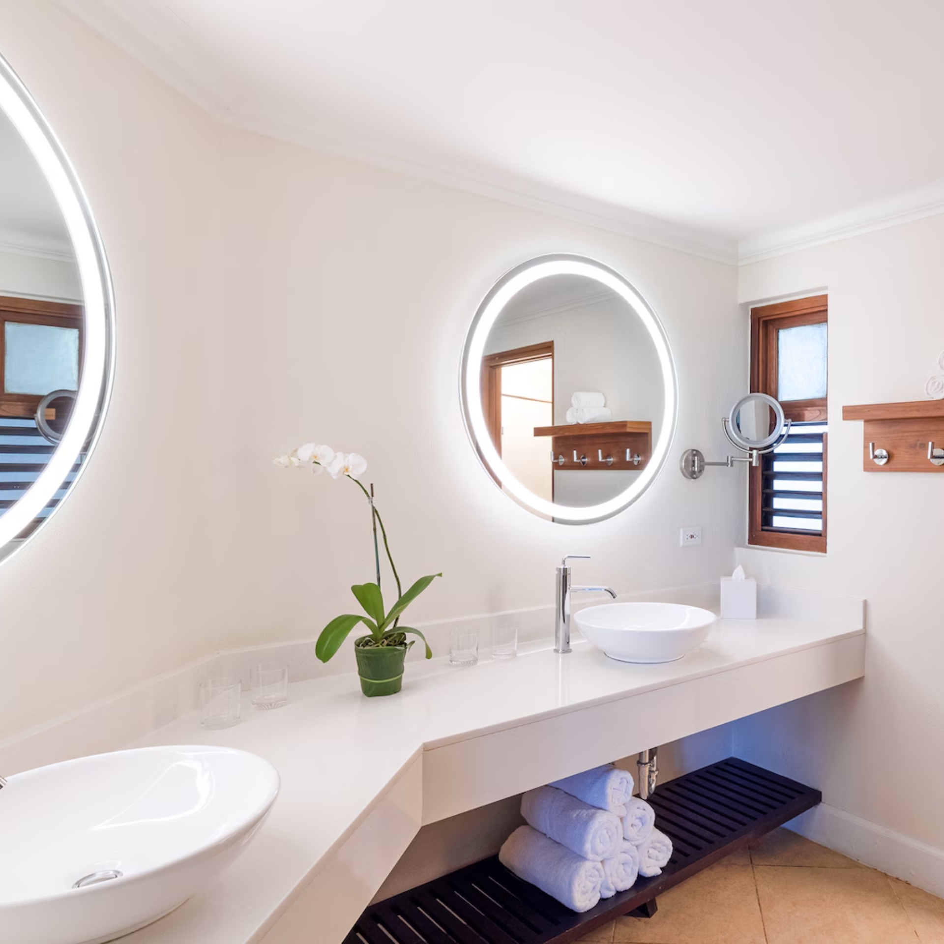 Beaches 777 Tropical Oceanview Bathroom