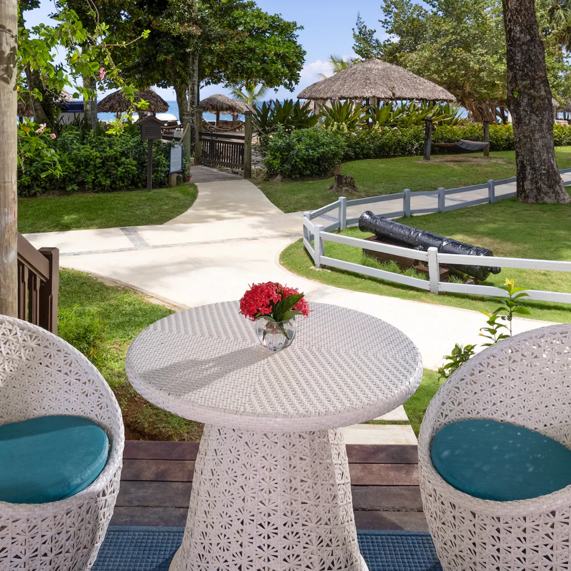 Beaches 777 Tropical Oceanview