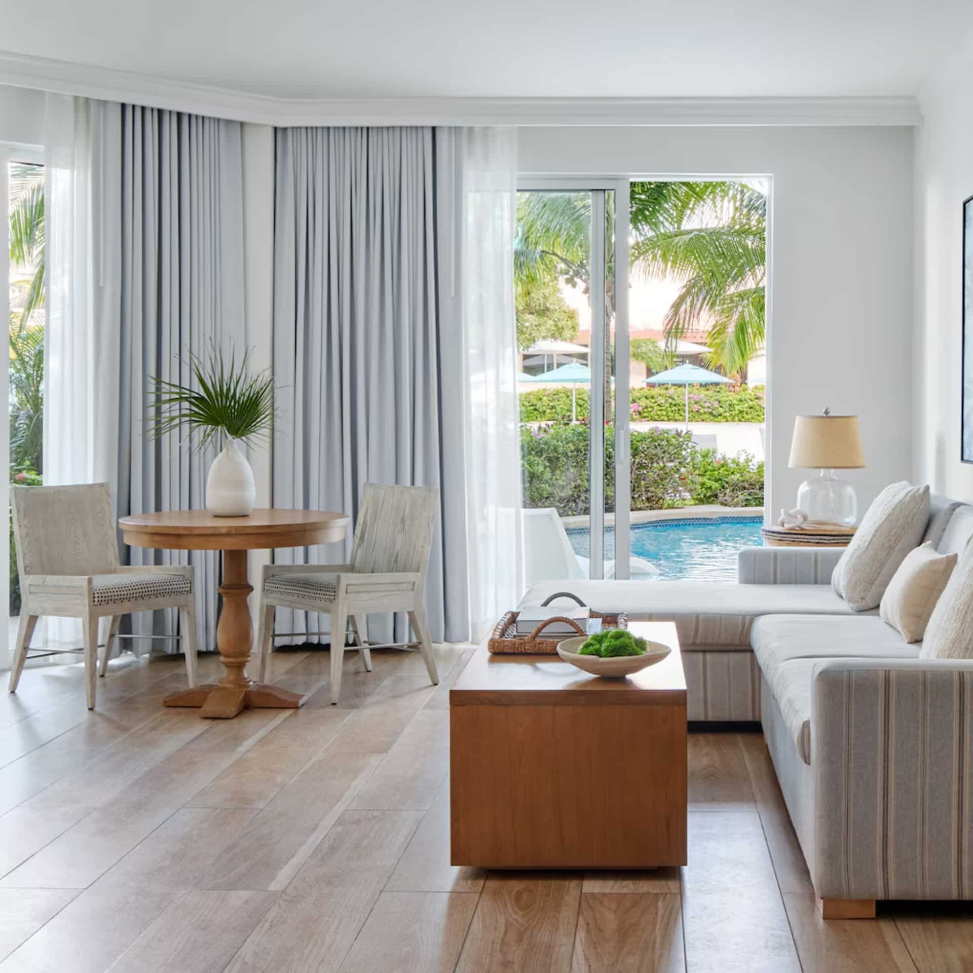 Sandals Royal Bahamian 777 West Bay Butler Swim Up Living Room