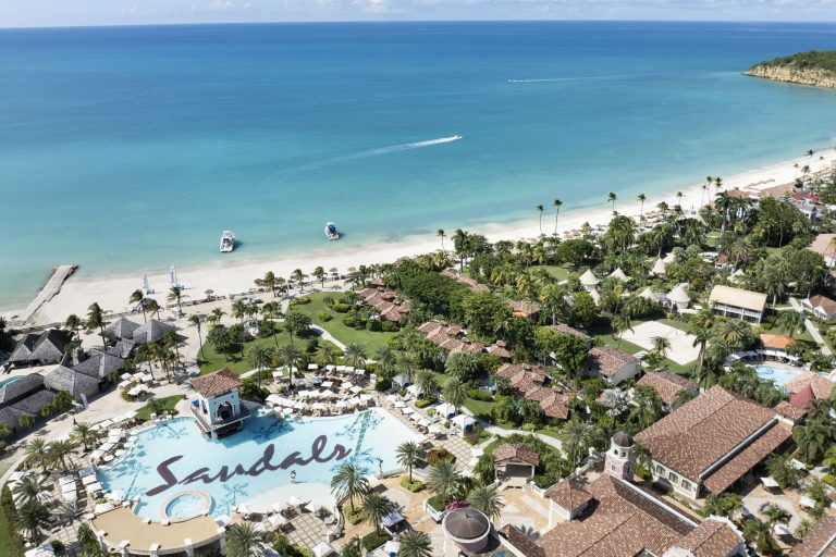 Sandals Grande Antigua beach