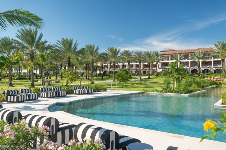 Sandals Royal Curacao pool