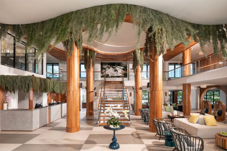 Sandals Dunn's River lobby