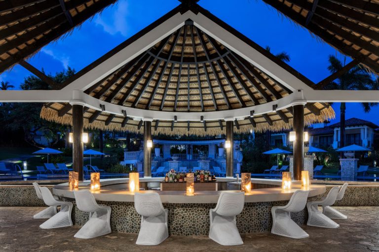 Sandals Granada pool bar